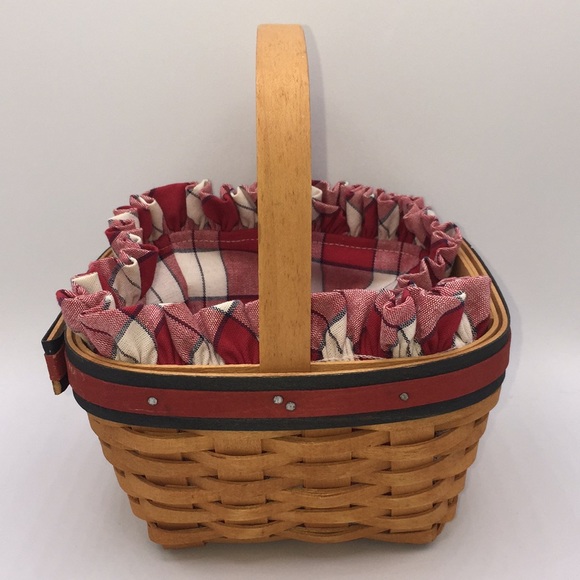 Longaberger 2001 All American Collection Strawberry Basket with Fabric L… - Picture 4 of 14